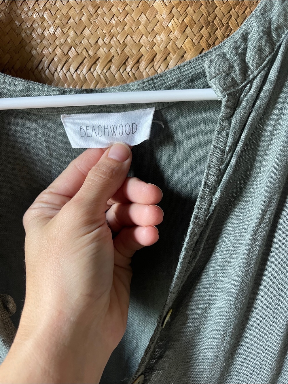 Beachwood the label Bonita linen dress in fern - Picture 2 of 11